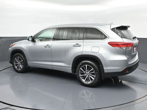 Certified 2018 Toyota Highlander XLE image 25
