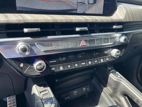 Used 2024 Kia Telluride SX Prestige AWD/4WD image 28