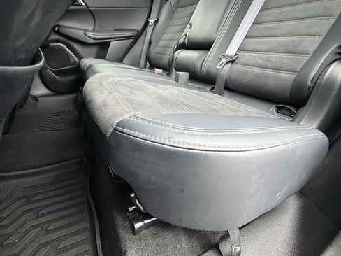 Used 2024 Mitsubishi Outlander SE image 28