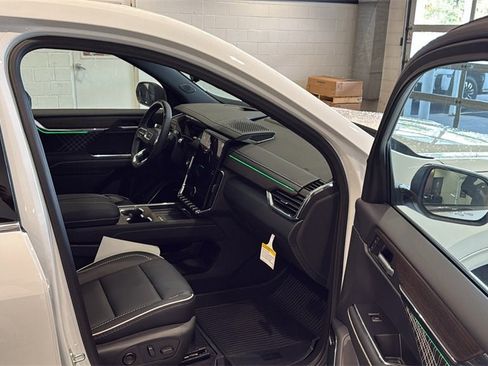 New 2026 GMC Acadia Denali w/ Super Cruise Package image 12