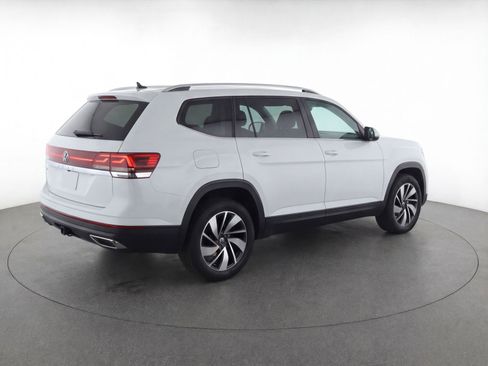 Used 2025 Volkswagen Atlas SE image 7