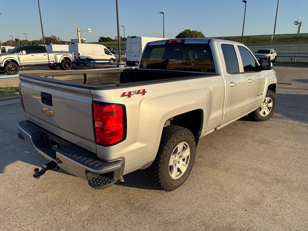 Used 2018 Chevrolet Silverado 1500 LT AWD/4WD image 10