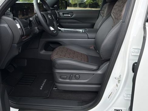 New 2026 Nissan Armada Platinum AWD/4WD image 11