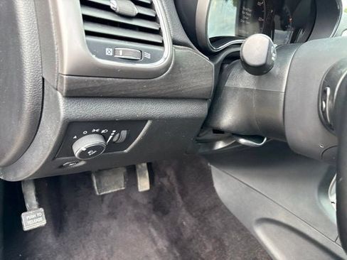 Used 2018 Jeep Grand Cherokee Altitude AWD/4WD image 22