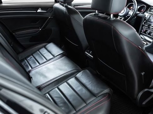 Used 2017 Volkswagen GTI SE image 22