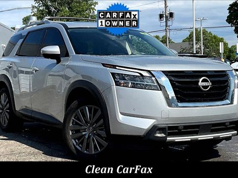 Certified 2024 Nissan Pathfinder SL w/ SL Premium Package AWD/4WD image 2