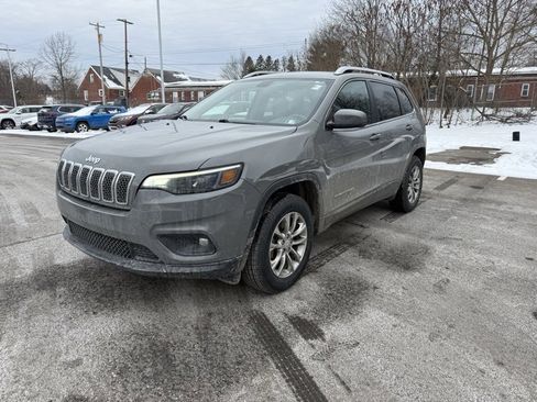 Used 2020 Jeep Cherokee Latitude Plus w/ Cold Weather Group image 3