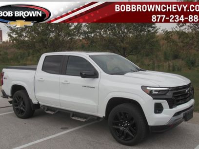 Used 2024 Chevrolet Colorado Z71 w/ Z71 Convenience Package 2