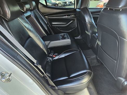 Certified 2025 MAZDA MAZDA3 s Sport image 21