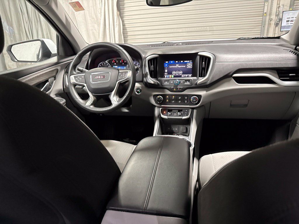 Used 2024 GMC Terrain SLE FWD image 15