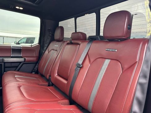 Used 2018 Ford F150 Platinum w/ Equipment Group 701A Luxury image 32