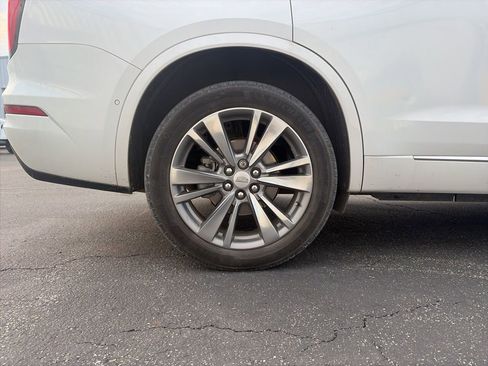 Used 2022 Cadillac XT6 Premium Luxury w/ Platinum Package image 9