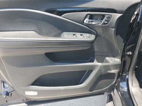 Used 2022 Honda Pilot Touring image 29