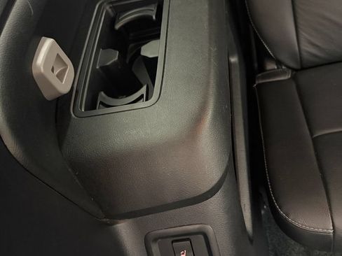 Used 2018 Toyota Sequoia TRD Sport AWD/4WD image 39