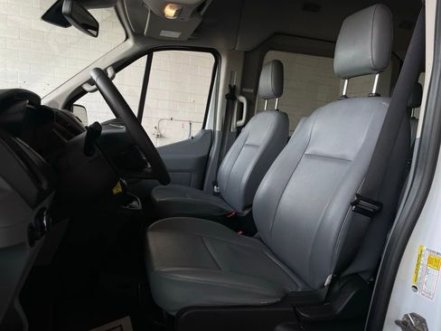 Used 2019 Ford Transit 350 XL image 12
