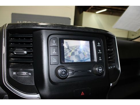 Used 2019 RAM 1500 Big Horn image 35