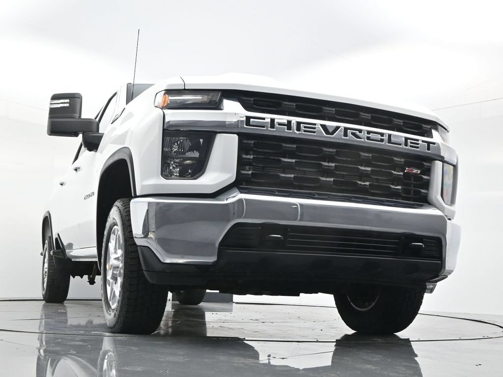 Used 2023 Chevrolet Silverado 2500 LT AWD/4WD image 45