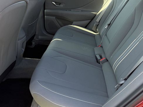 Used 2024 Hyundai Elantra SEL w/ Convenience Package FWD image 7