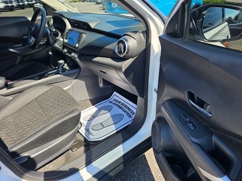Used 2022 Nissan Kicks SV image 11