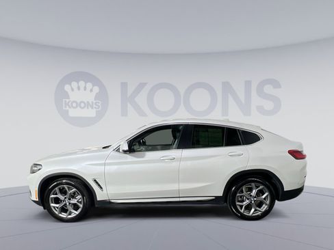 Used 2024 BMW X4 xDrive30i image 2