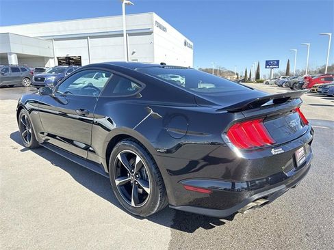 Used 2018 Ford Mustang GT w/ Equipment Group 301A image 7