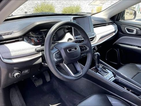 Used 2022 Jeep Compass Latitude FWD image 14