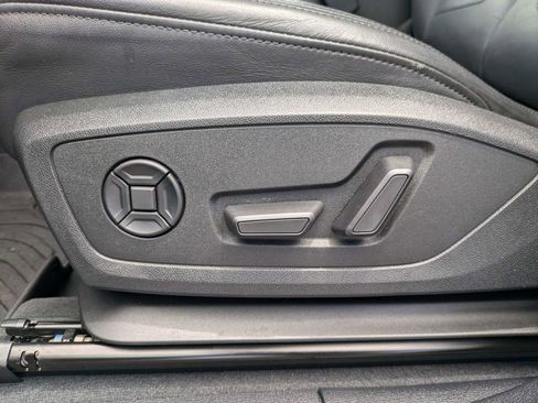 Used 2021 Audi Q3 2.0T Premium w/ Convenience Package image 21