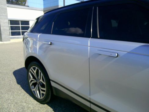 Used 2019 Land Rover Range Rover Velar S AWD/4WD image 13