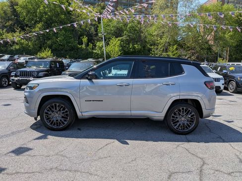Used 2024 Jeep Compass Limited w/ High Altitude Package AWD/4WD image 10