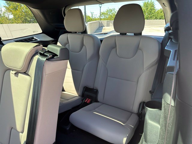 Certified 2025 Volvo XC90 B5 Core AWD/4WD image 13