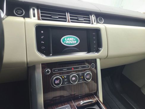 Used 2016 Land Rover Range Rover HSE image 24