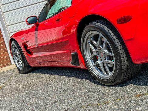 Used 2002 Chevrolet Corvette Z06 w/ Memory Pkg image 21
