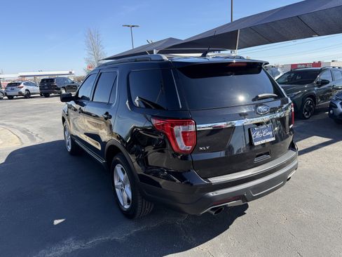 Used 2019 Ford Explorer XLT w/ Equipment Group 202A image 5