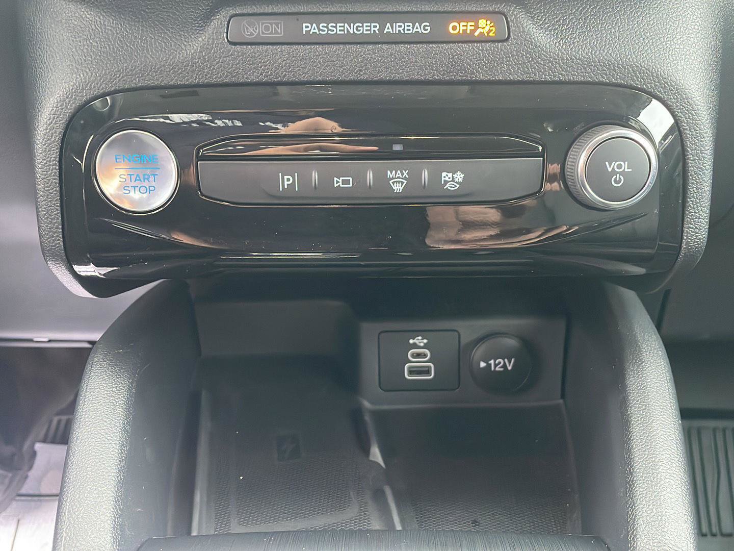 Used 2026 Ford Escape Platinum w/ Premium Technology Package AWD/4WD image 21