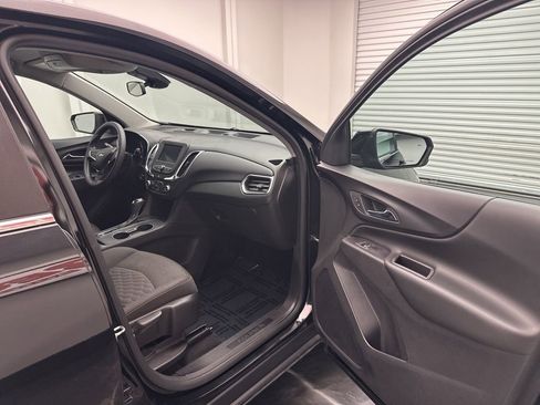 Used 2021 Chevrolet Equinox LT w/ LPO, Floor Liner Package image 8