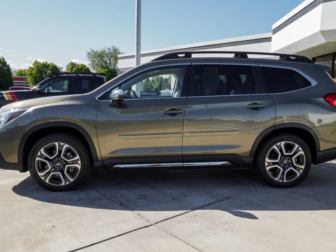 Used 2023 Subaru Ascent Limited w/ Technology Package AWD/4WD image 6