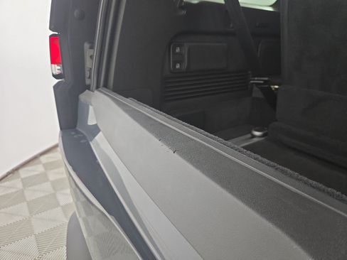 Used 2024 Rivian R1S Adventure AWD/4WD image 35