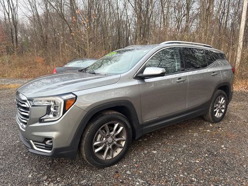 Used 2024 GMC Terrain SLT image 5