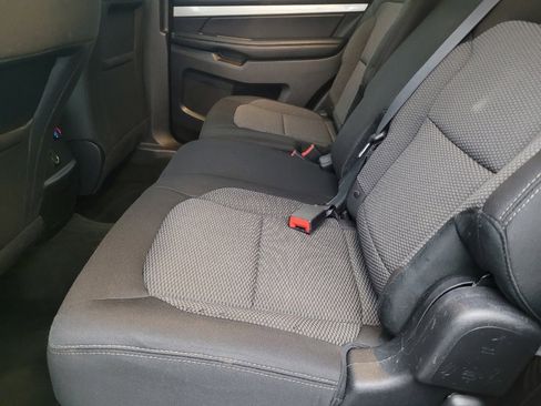 Used 2016 Ford Explorer XLT image 18