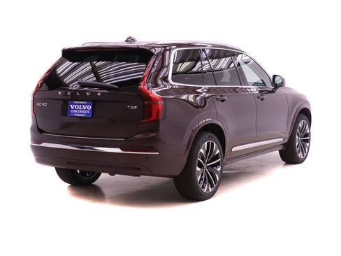 New 2026 Volvo XC90 T8 Ultra w/ Protection Package Premier AWD/4WD image 4