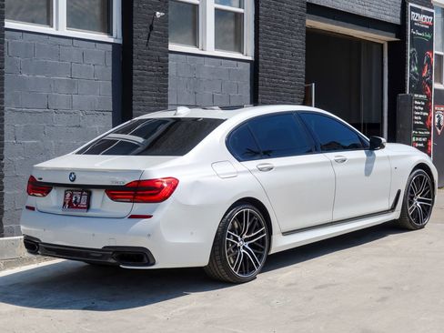Used 2016 BMW 750i xDrive AWD/4WD image 4