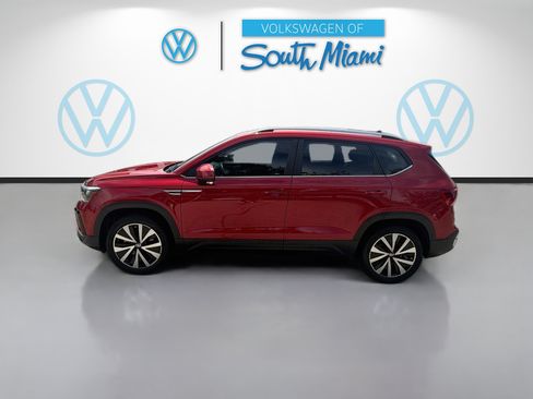 Certified 2023 Volkswagen Taos SE FWD image 4