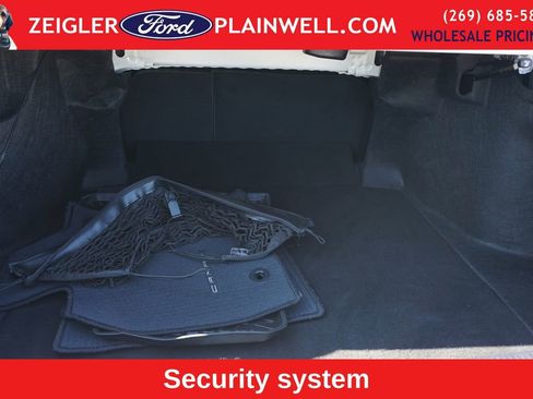 Used 2024 Toyota Camry SE image 10