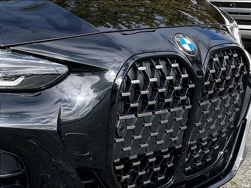 Used 2022 BMW 430i Coupe w/ M Sport Package image 32