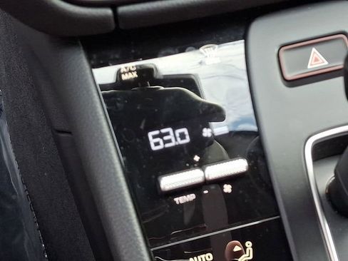 Used 2025 Porsche Macan image 20