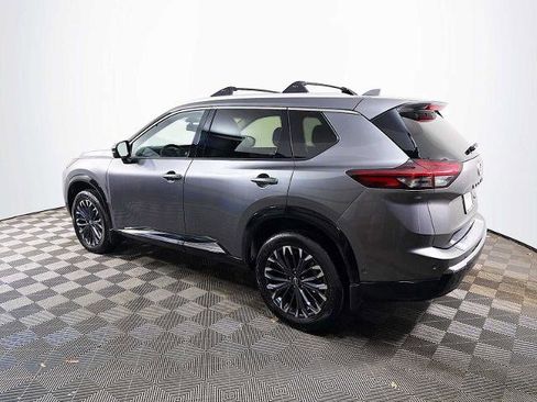 Certified 2025 Nissan Rogue Platinum image 6