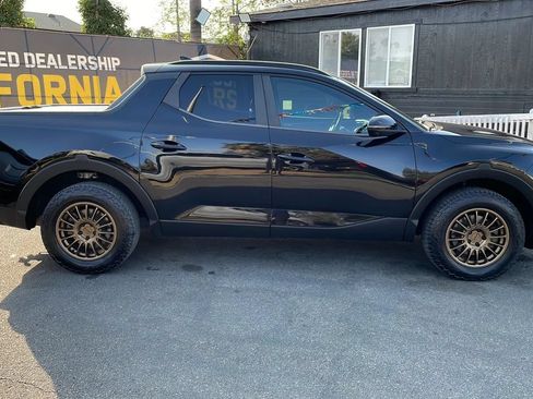Used 2022 Hyundai Santa Cruz Limited AWD/4WD image 9