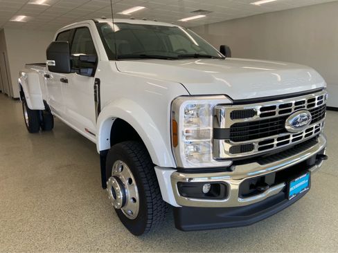 New 2026 Ford F450 XLT w/ FX4 Off-Road Package AWD/4WD image 3