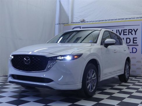 Used 2025 MAZDA CX-5 AWD 2.5 S w/ Preferred Package image 3