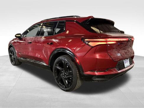 Used 2025 Chevrolet Equinox EV RS image 3